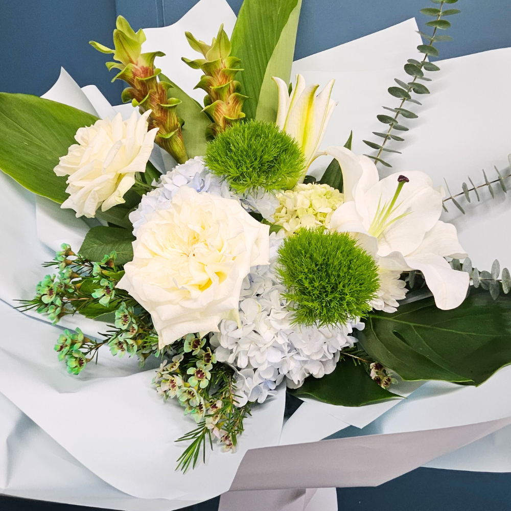 Verdant White Garden